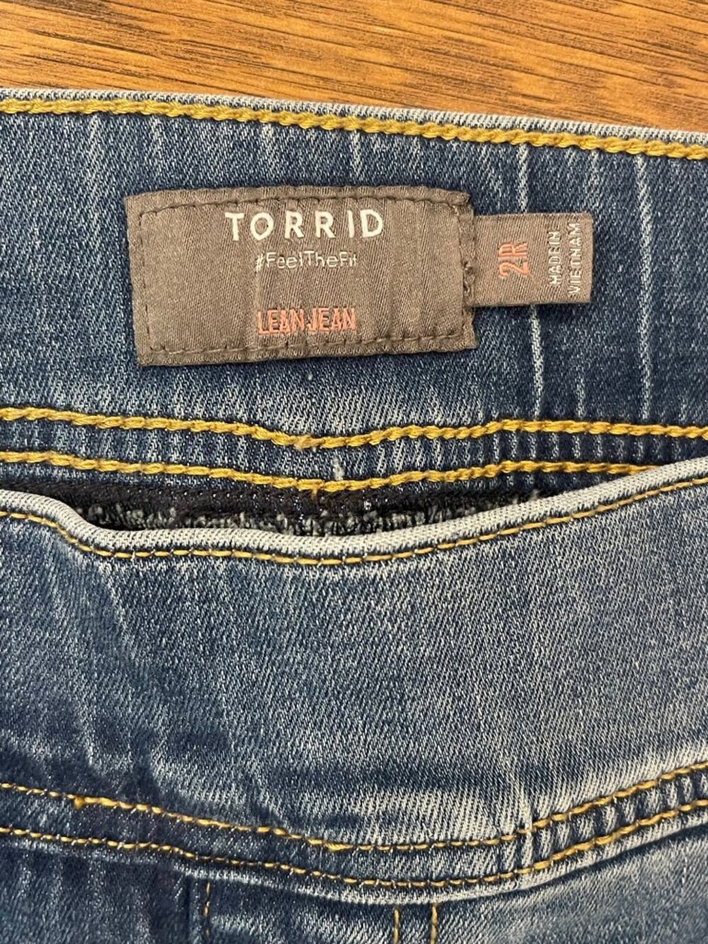 TORRID Lean Jean Super Soft Straight Pull On Jeans sz 2R - Picture 2 of 10